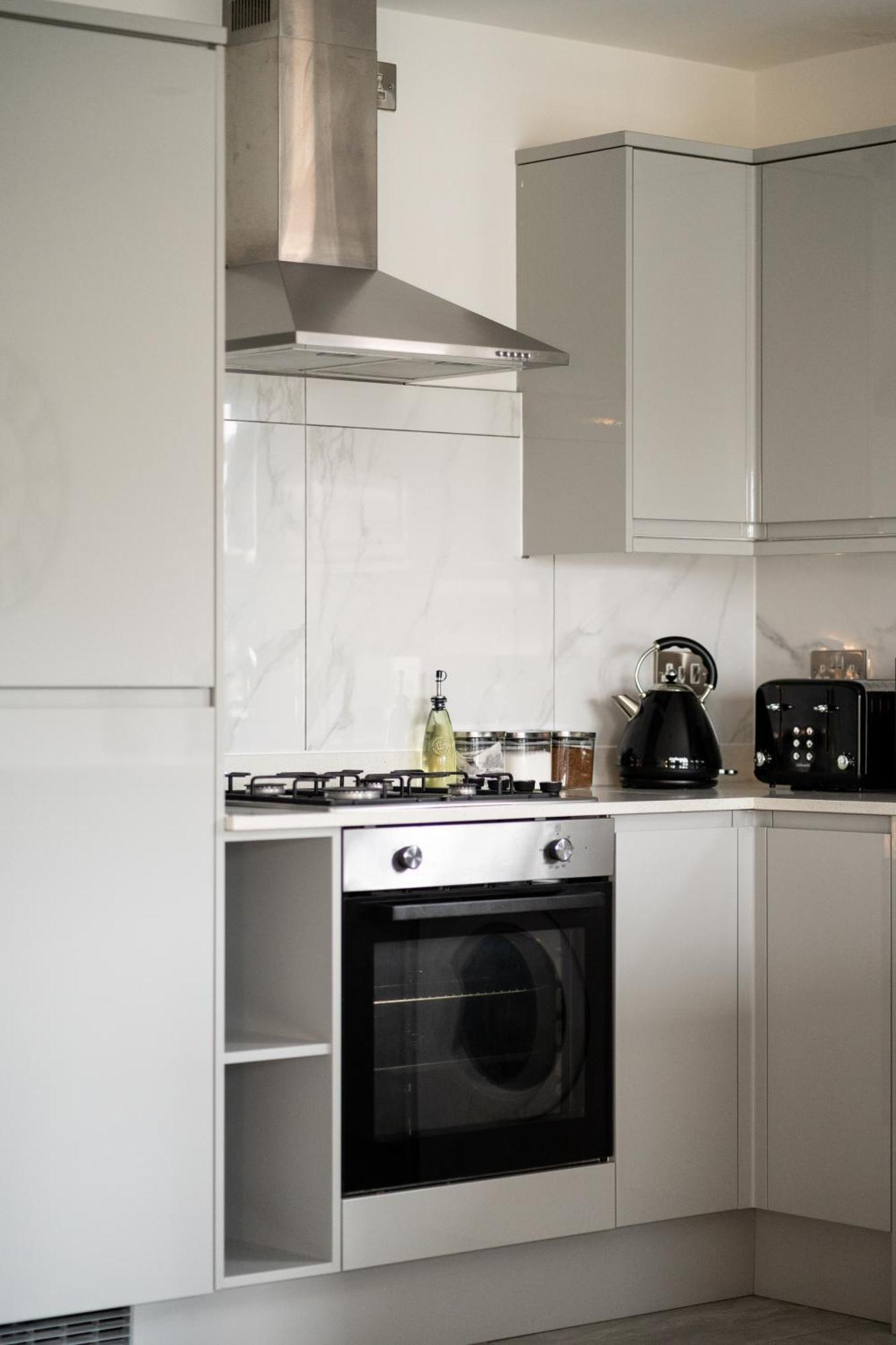Modern 2-Bed Apartment With Balcony, Close To Oxford City Centre With Free Parking ภายนอก รูปภาพ