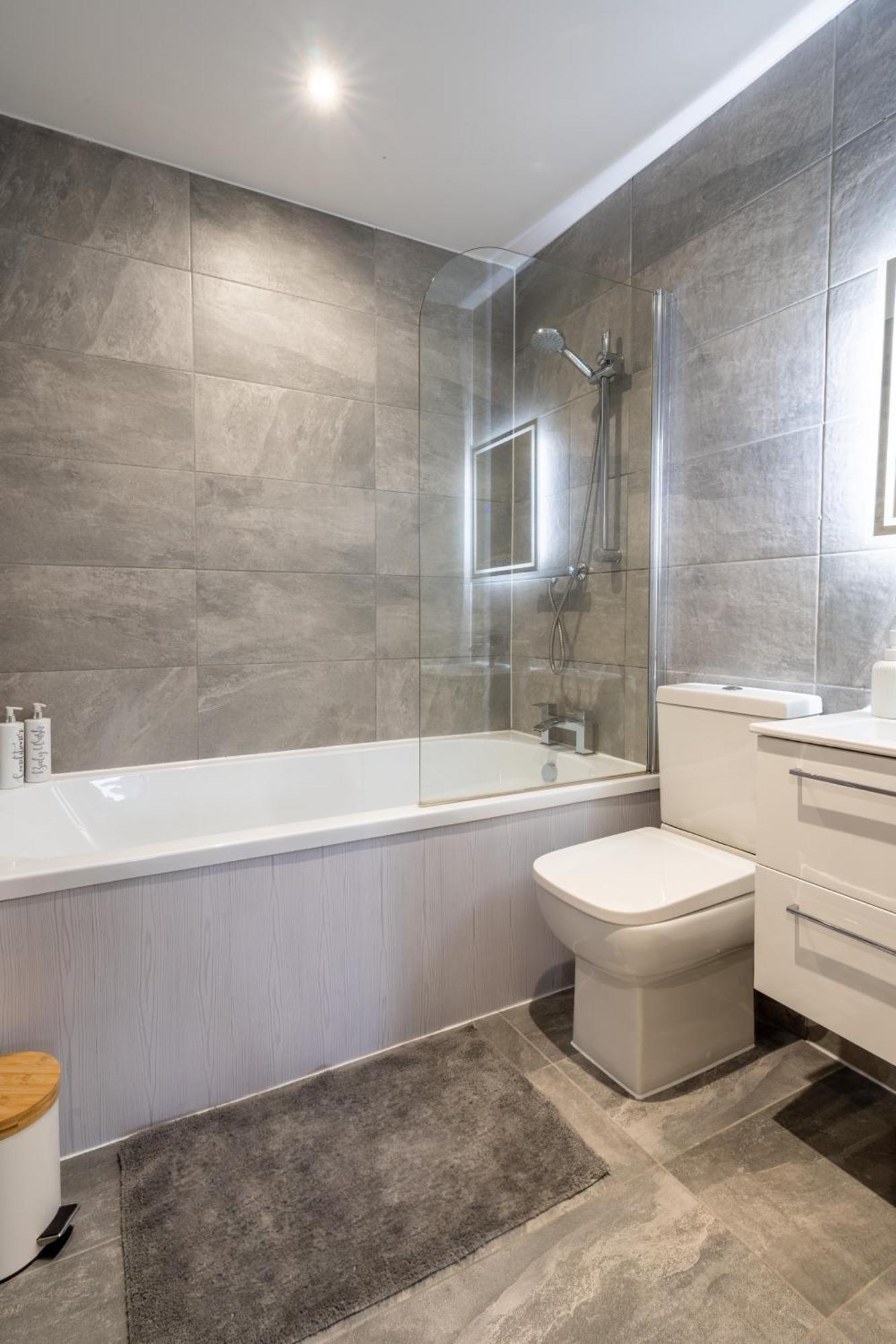 Modern 2-Bed Apartment With Balcony, Close To Oxford City Centre With Free Parking ภายนอก รูปภาพ