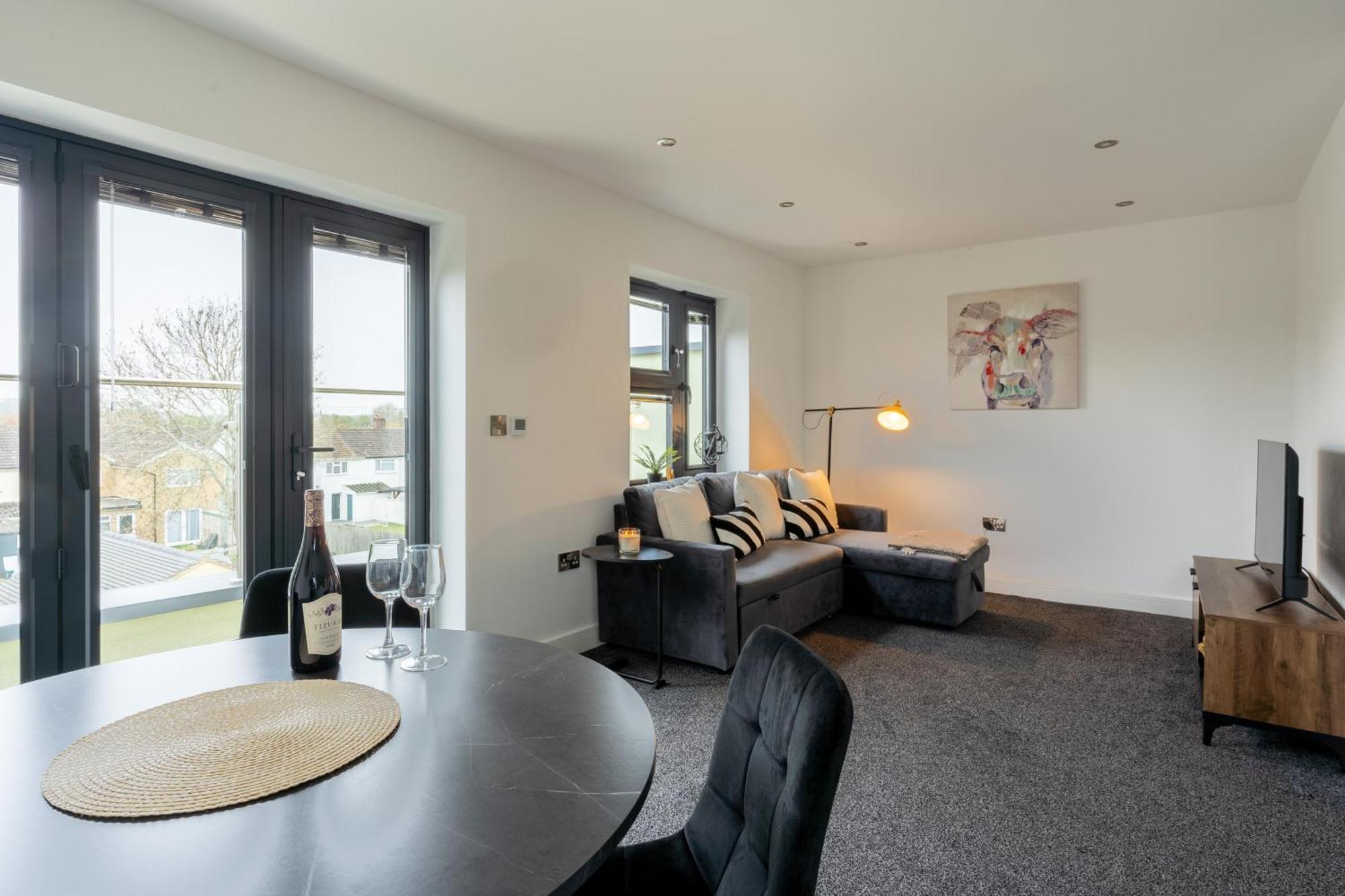 Modern 2-Bed Apartment With Balcony, Close To Oxford City Centre With Free Parking ภายนอก รูปภาพ